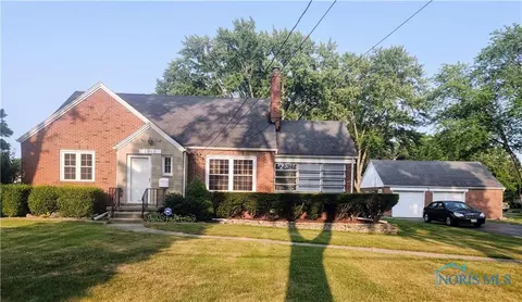 1915 Cass Rd, Toledo, OH 43614
