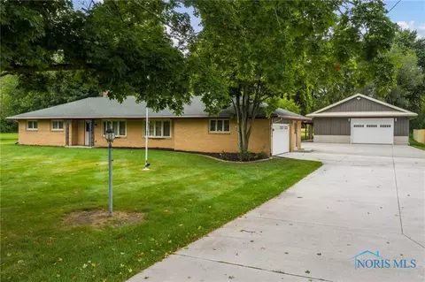 3333 Brown Rd, Oregon, OH 43616