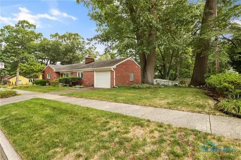 4156 Woodmont Rd, Toledo, OH 43613