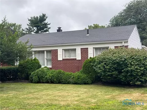 1338 Luscombe Dr, Toledo, OH 43614
