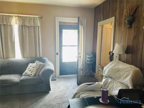 200 E Forest St, Clyde, OH 43410 photo 8