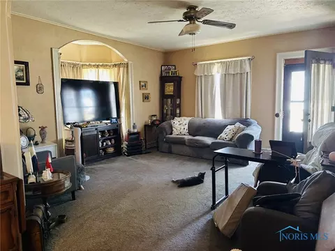 200 E Forest St, Clyde, OH 43410 photo 7