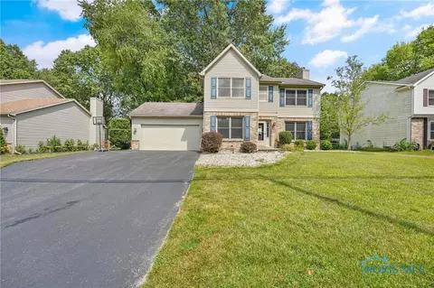 55 Clark St, Holland, OH 43528