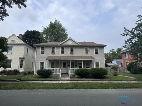 827 N Union St, Fostoria, OH 44830