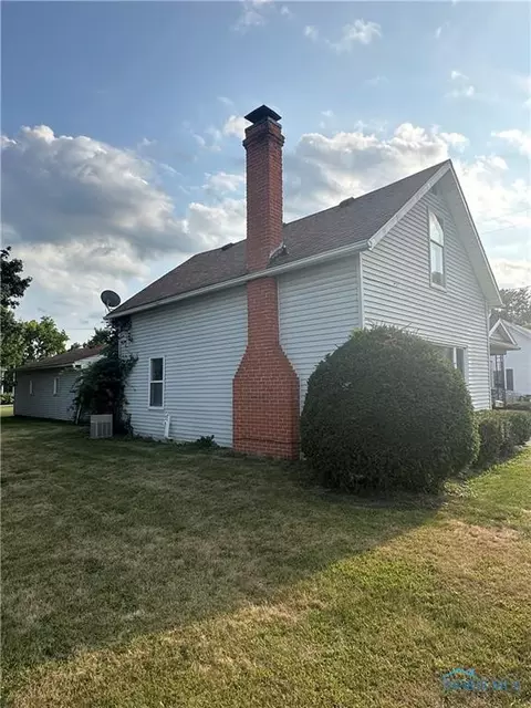 416 Summit St, Kenton, OH 43326 photo 3