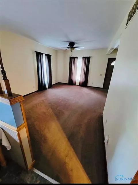 136 Midvale Ave, Clyde, OH 43410 photo 11