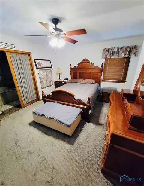136 Midvale Ave, Clyde, OH 43410 photo 16
