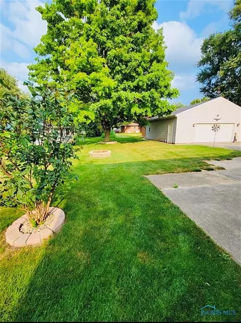 136 Midvale Ave, Clyde, OH 43410 photo 9