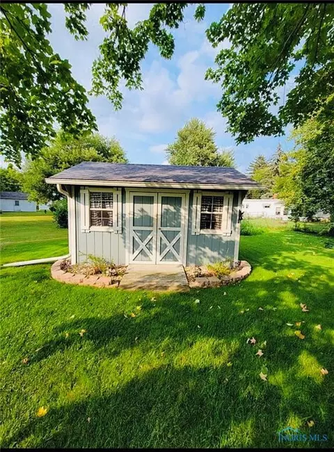 136 Midvale Ave, Clyde, OH 43410 photo 7