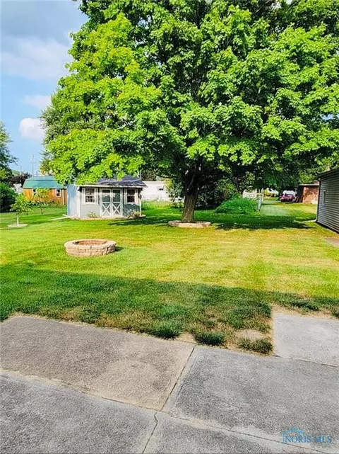 136 Midvale Ave, Clyde, OH 43410 photo 8
