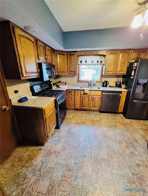 136 Midvale Ave, Clyde, OH 43410 photo 14