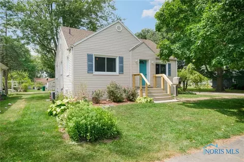 416 Cherry St, Genoa, OH 43430 photo 2