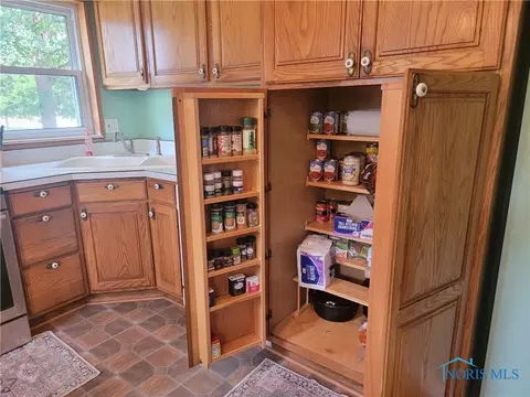 416 Cherry St, Genoa, OH 43430 photo 6
