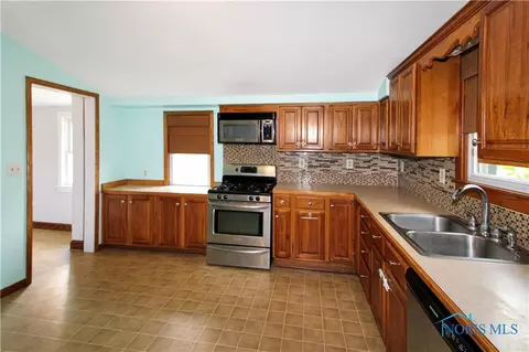 807 Williams St, Huron, OH 44839 photo 14