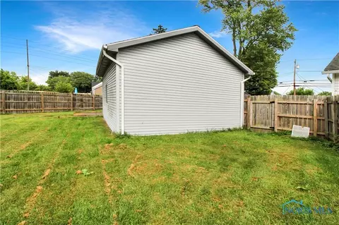 807 Williams St, Huron, OH 44839 photo 4