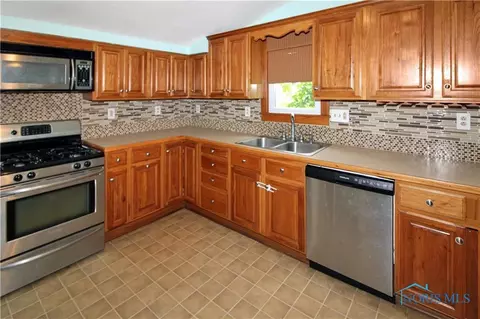 807 Williams St, Huron, OH 44839 photo 10