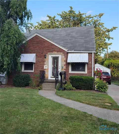 585 Sylvandale Ave, Oregon, OH 43616