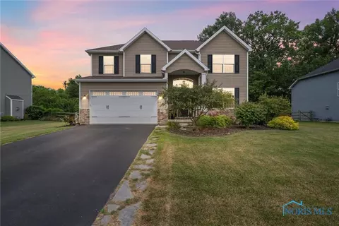 746 Wilkshire Dr, Waterville, OH 43566
