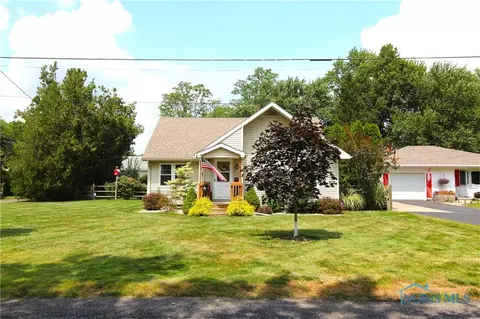 5936 Cook Dr, Toledo, OH 43615