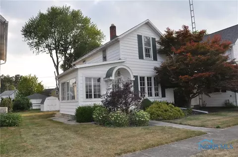 128 N Monroe St, Fremont, OH 43420