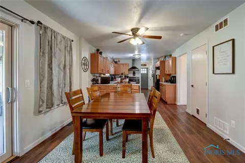 28965 E Broadway St, Walbridge, OH 43465 photo 23