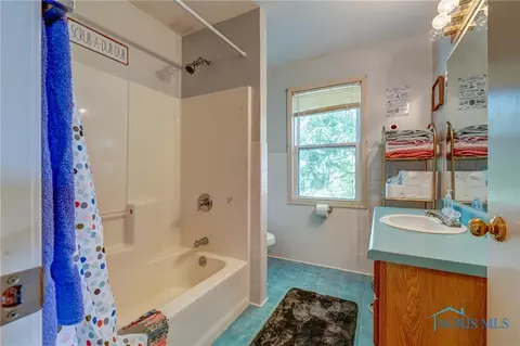 28965 E Broadway St, Walbridge, OH 43465 photo 13