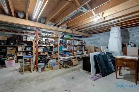 28965 E Broadway St, Walbridge, OH 43465 photo 19