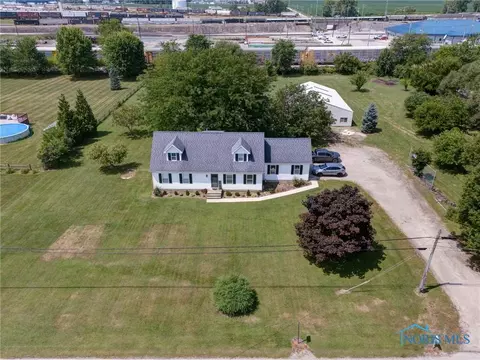 28965 E Broadway St, Walbridge, OH 43465 photo 2