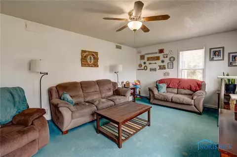 28965 E Broadway St, Walbridge, OH 43465 photo 27