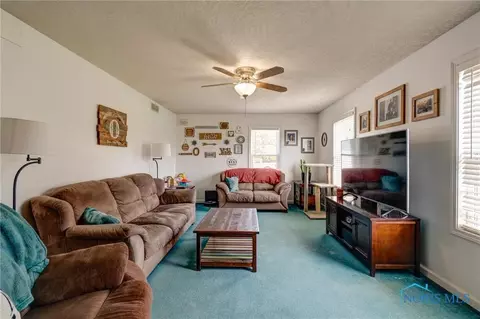 28965 E Broadway St, Walbridge, OH 43465 photo 28