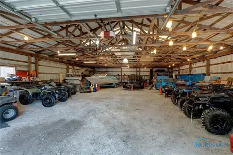 28965 E Broadway St, Walbridge, OH 43465 photo 9