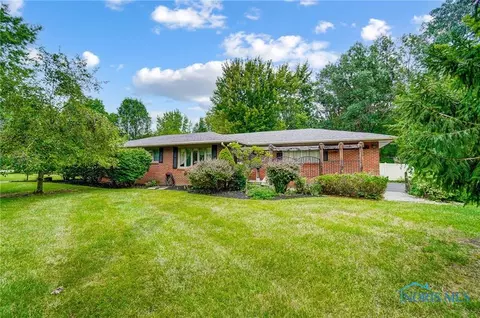 15980 Beechwood Rd, Findlay, OH 45840