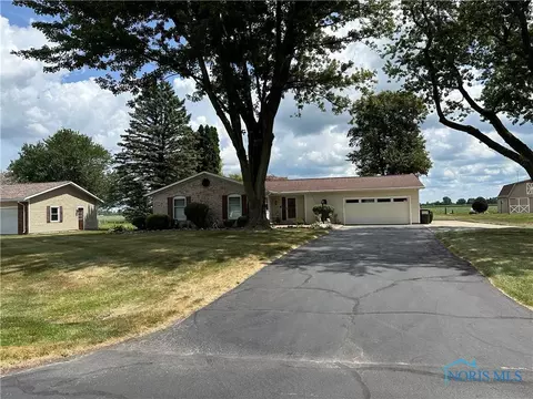 43 Bethany Dr, Fremont, OH 43420
