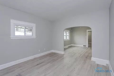 807 Marmion Ave, Toledo, OH 43607 photo 4