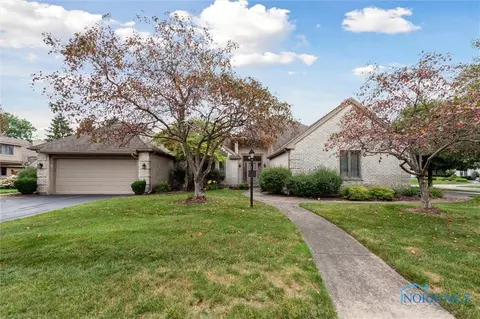 7413 Country Commons Ln #7413, Sylvania, OH 43560