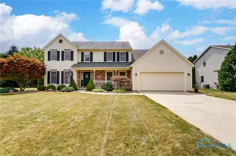 2092 Old Trail Rd, Perrysburg, OH 43551