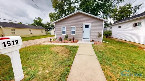 1518 Laurel St, Fremont, OH 43420