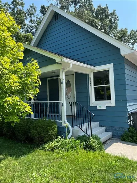 2345 Murray Dr, Toledo, OH 43613