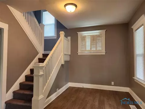 1109 Hamilton St, Toledo, OH 43607 photo 3