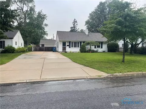 5663 Elliott Dr, Sylvania, OH 43560