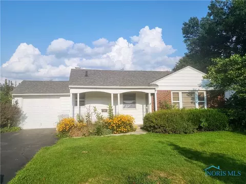 2104 Woonsocket Rd, Toledo, OH 43615