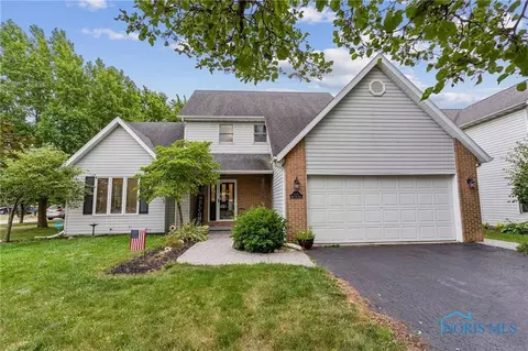 1521 Misty Oaks Dr, Findlay, OH 45840