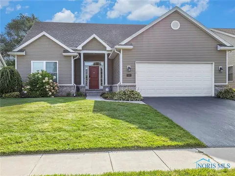 1002 Plumcreek Rd, Toledo, OH 43615
