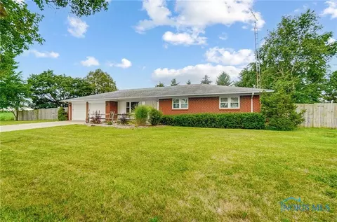 1960 Joseph Rd, Luckey, OH 43443