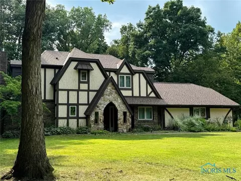 130 Oak Meadows Dr, Bryan, OH 43506 photo 2