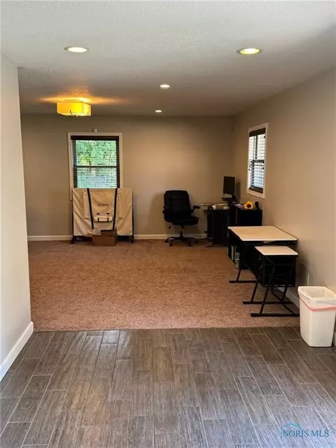 130 Oak Meadows Dr, Bryan, OH 43506 photo 17