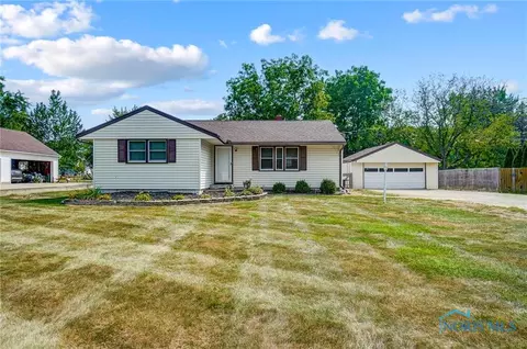 26736 Fort Meigs Rd, Perrysburg, OH 43551