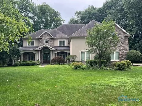 7943 Chestnut Ridge Blvd, Maumee, OH 43537