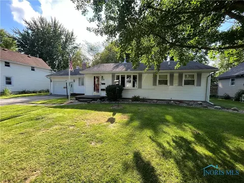 128 Lawrence Ave, Swanton, OH 43558