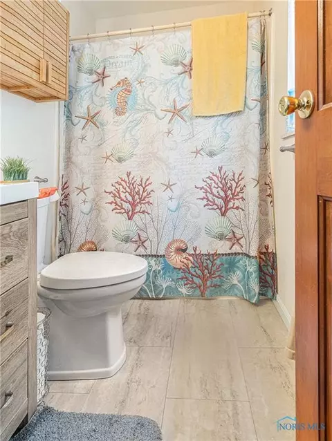 858 Maple Ln, Waterville, OH 43566 photo 7